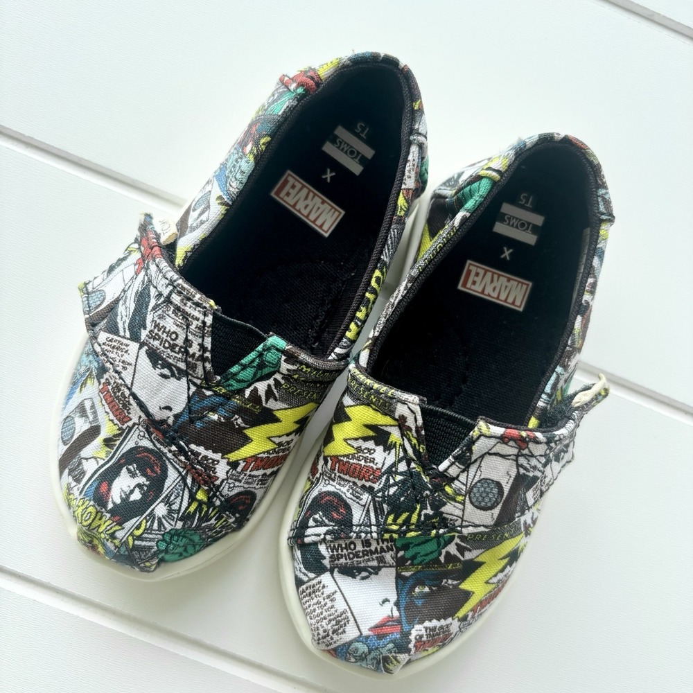 Toms x Marvel Kids Size 5 Classic Multi Marvel Comic Pop Print Shoes - Picture 9 of 12